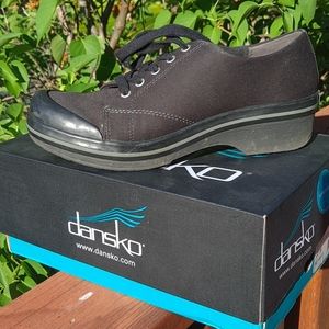 Dansko women's lace-up Veda clogs